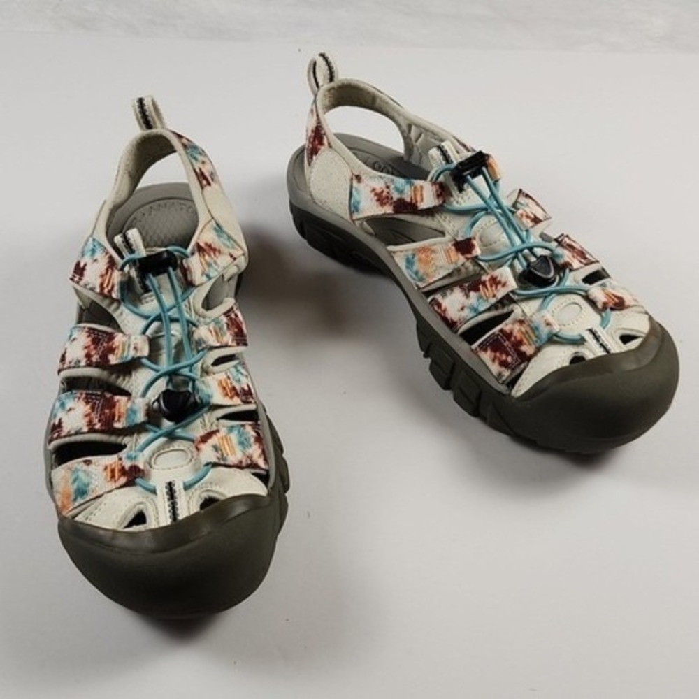 KEEN Women's Newport H2 Closed Toe Water Sandals Drizzle/Porcelain Color Size 10